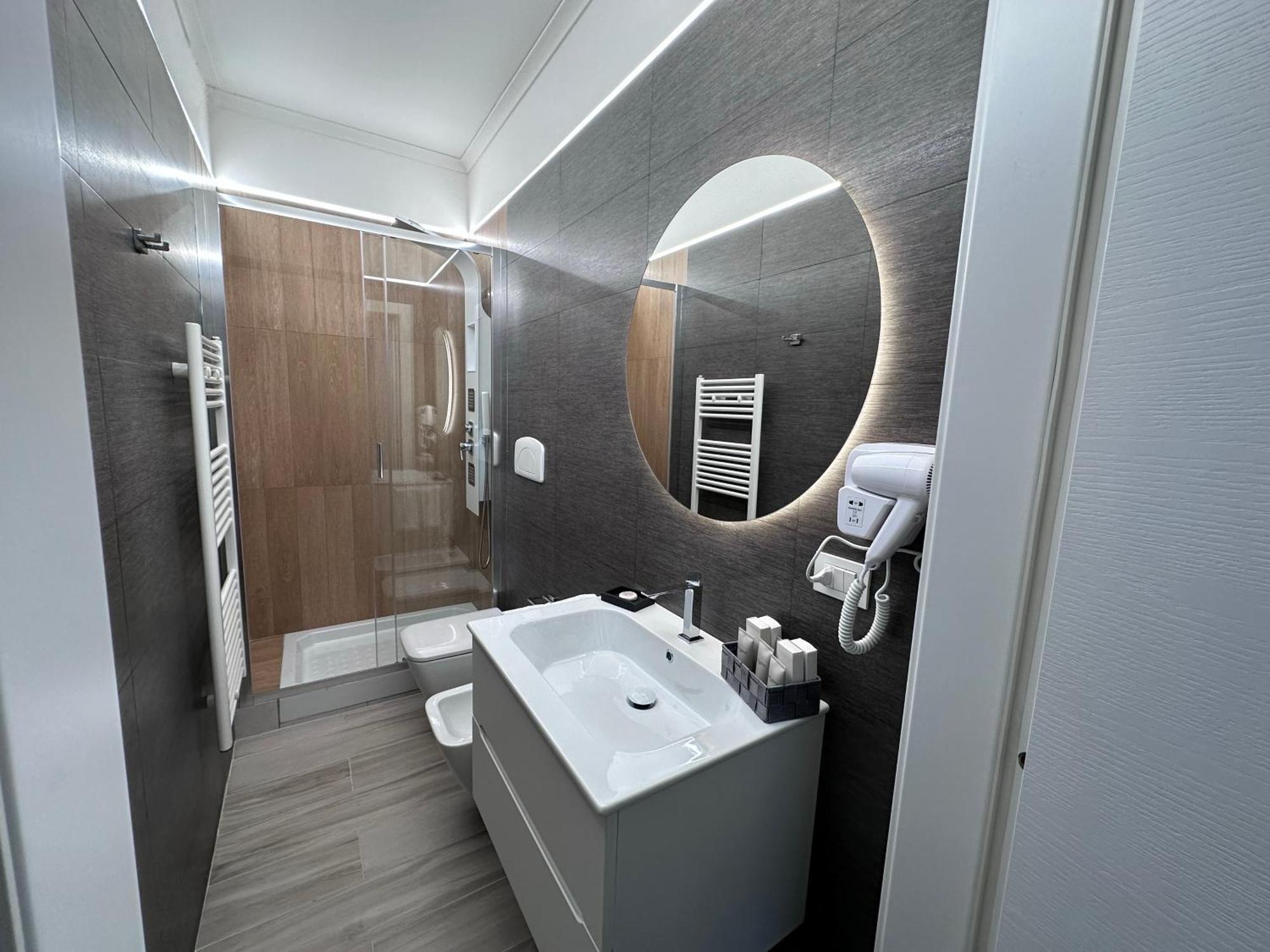 Suite17 - Luxury Guesthouse Джовинаццо Экстерьер фото