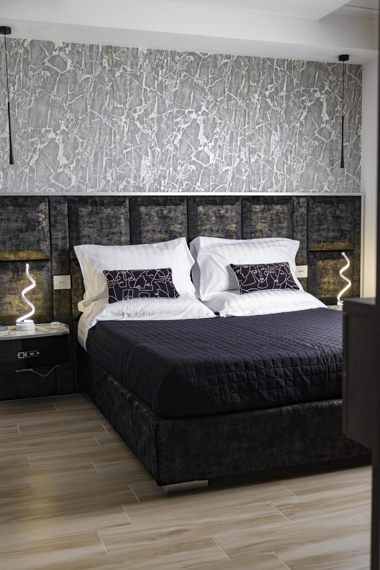 Suite17 - Luxury Guesthouse Джовинаццо Экстерьер фото